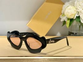 Picture of Loewe Sunglasses _SKUfw51902026fw
